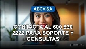 Una mujer latina sonriendo con confianza, representando el soporte al cliente de ABCVisa.
