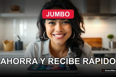 Una mujer latina sonríe mientras revisa su pedido de supermercado Jumbo en su teléfono, mostrando la aplicación de delivery.