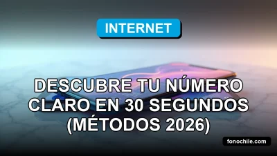 Un teléfono móvil moderno con pantalla que muestra gráficos abstractos de colores, reposando sobre una mesa de diseño minimalista.