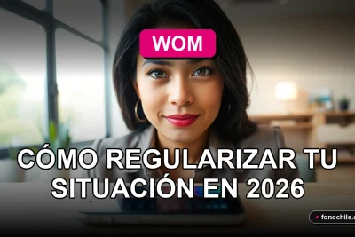 Una mujer revisa su deuda y opciones de pago con WOM en su teléfono, mostrando gráficos abstractos en la pantalla.