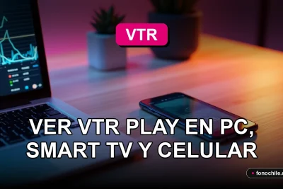 VTR Play streaming en múltiples dispositivos modernos sobre una mesa de madera clara.