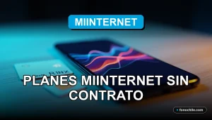 Un moderno teléfono inteligente negro descansa sobre una mesa de madera clara, mostrando gráficos abstractos de colores en su pantalla, junto a una tarjeta SIM prepaga.