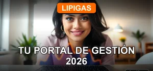 Una mujer latina sonríe mientras usa el portal de gestión de clientes de Lipigas en su laptop.