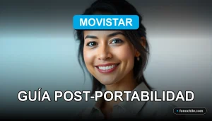 Una mujer latina sonriente, representando el servicio de atención al cliente de Movistar para la portabilidad numérica en Chile.