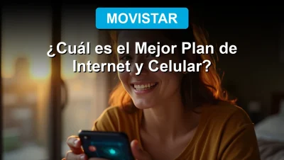Mujer joven sonriendo con alivio mientras usa su celular con internet Movistar, plan 2026.