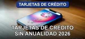 Tarjeta de crédito moderna sin cuota anual sobre escritorio de madera con gráficos abstractos en pantalla de teléfono.