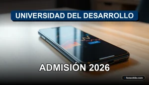 Un teléfono inteligente moderno descansando sobre una mesa de madera clara, con gráficos abstractos de colores en su pantalla, simbolizando el proceso de admisión universitaria.