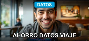 Persona sonriente usando su teléfono móvil con gráficos abstractos en la pantalla, representando el ahorro de datos en viajes.