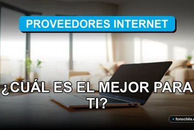 Comparativa de proveedores de internet en Chile 2026 sobre escritorio moderno con gráficos abstractos.