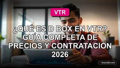 Hombre hispano sonriente en su hogar con servicio VTR, consultando información sobre D-Box en una tablet.