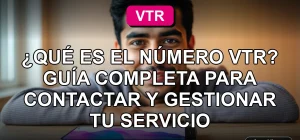 Hombre consultando el número de servicio al cliente de VTR en su teléfono inteligente, gestión de servicios de telecomunicaciones.