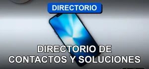 Directorio de contactos telefónicos de empresas chilenas en pantalla de teléfono inteligente moderno sobre escritorio de oficina.